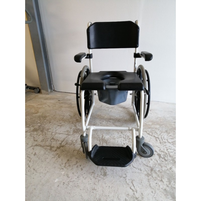 Chaise douche percée Cascade Invacare recyclaide recycle aide recycl'aide