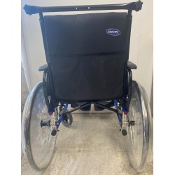 FAUTEUIL ROULANT MANUEL ACTION 3 LIGHT INVACARE