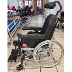 Fauteuil roulant confort Réa Clématis INVACARE