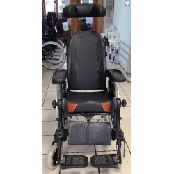 Fauteuil roulant confort Réa Clématis INVACARE