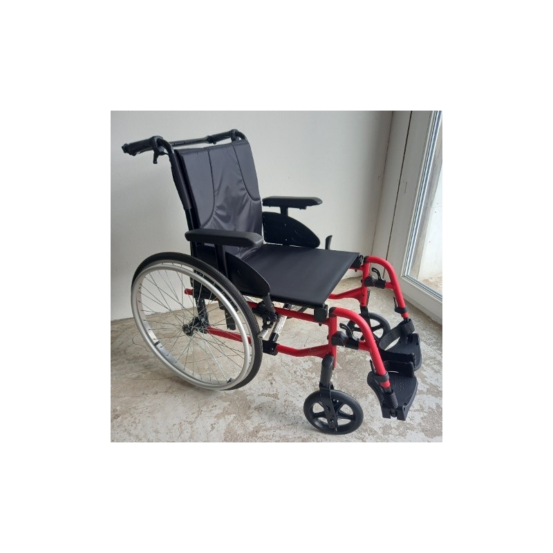 Fauteuil roulant manuel Action 3 de la marque Invacare recycl'aide recyclaide recycl aide recycle aide